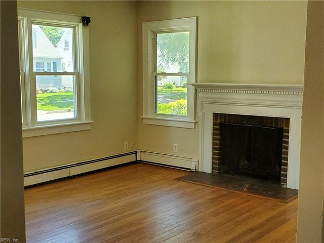 187 W Lorengo AVE, Norfolk, VA 23503
