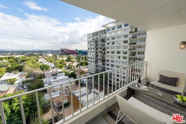 838 N DOHENY Drive 807, West Hollywood, CA 90069