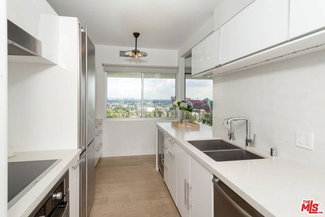 838 N DOHENY Drive 807, West Hollywood, CA 90069