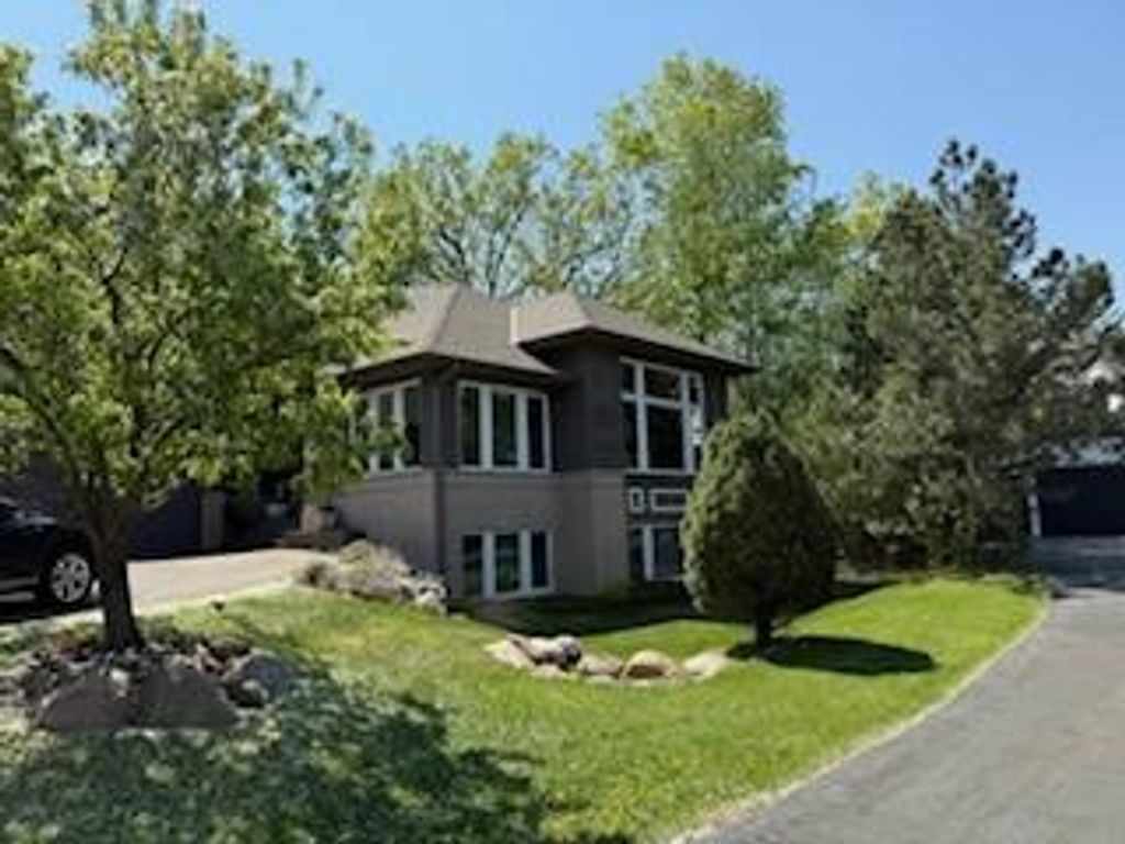 3529 Green Ridge Road, Hopkins, MN 55305 — photo 2