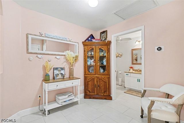 2907 NW 5th PL, Cape Coral, FL 33993