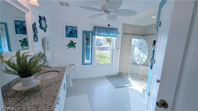2907 NW 5th PL, Cape Coral, FL 33993