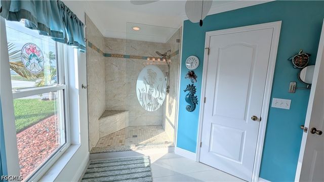 2907 NW 5th PL, Cape Coral, FL 33993