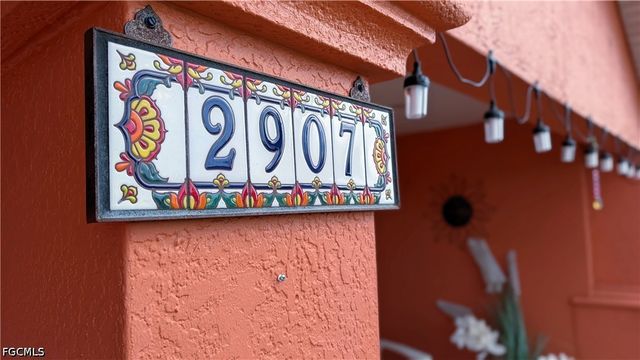 2907 NW 5th PL, Cape Coral, FL 33993