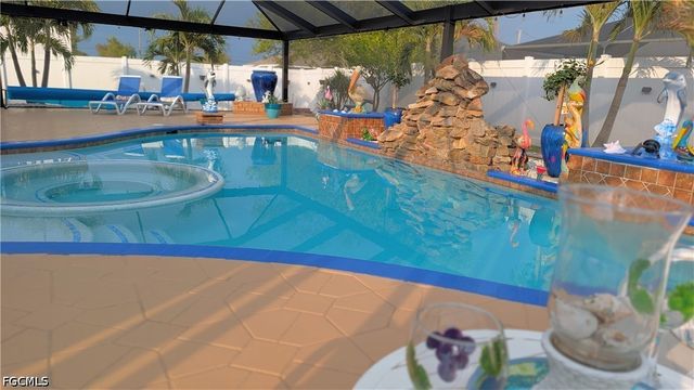 2907 NW 5th PL, Cape Coral, FL 33993