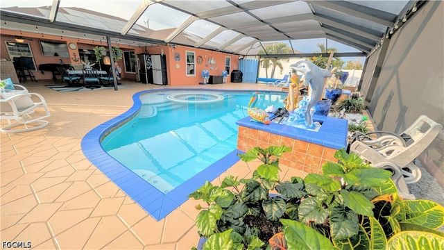 2907 NW 5th PL, Cape Coral, FL 33993