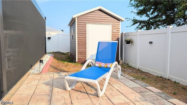 2907 NW 5th PL, Cape Coral, FL 33993