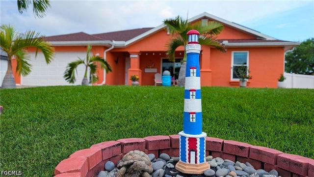 2907 NW 5th PL, Cape Coral, FL 33993