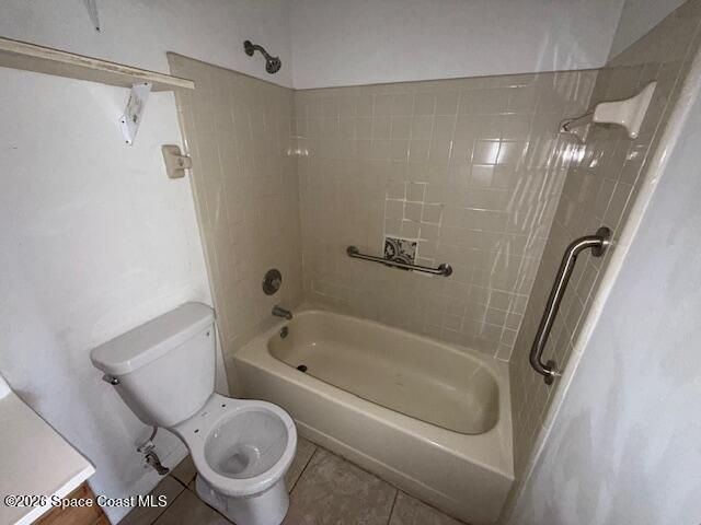 2913 Pinewood Drive NE 16, Palm Bay, FL 32905