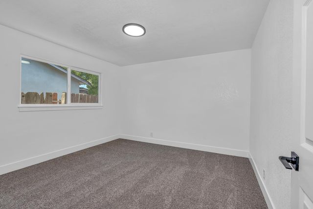 2808 E Dakota Avenue, Fresno, CA 93726