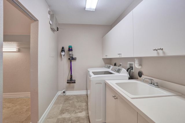 7500 NW 124th Avenue, Parkland, FL 33076