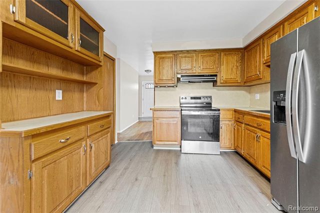 28298 Marcia Avenue, Warren, MI 48093