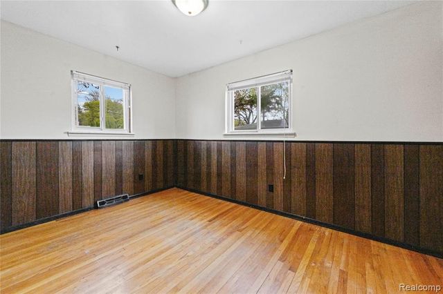 28298 Marcia Avenue, Warren, MI 48093