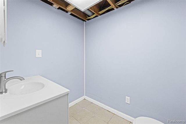 28298 Marcia Avenue, Warren, MI 48093