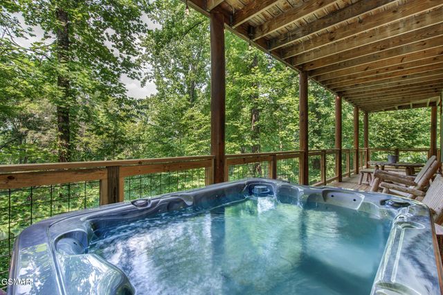 4144 Burning Tree Lane, Sevierville, TN 37862