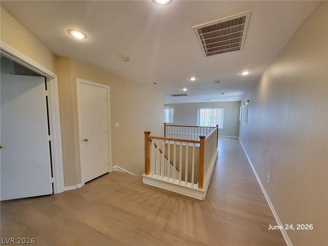 5535 Cresent Valley Street, Las Vegas, NV 89148