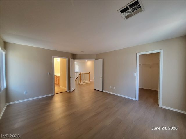 5535 Cresent Valley Street, Las Vegas, NV 89148