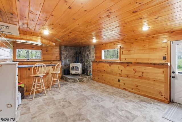 86 Kennedy Rd, Green Twp., NJ 07821