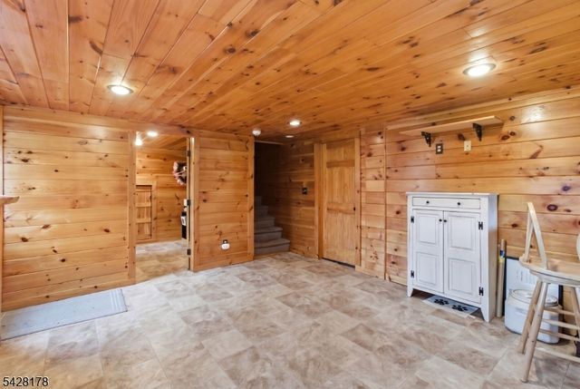 86 Kennedy Rd, Green Twp., NJ 07821