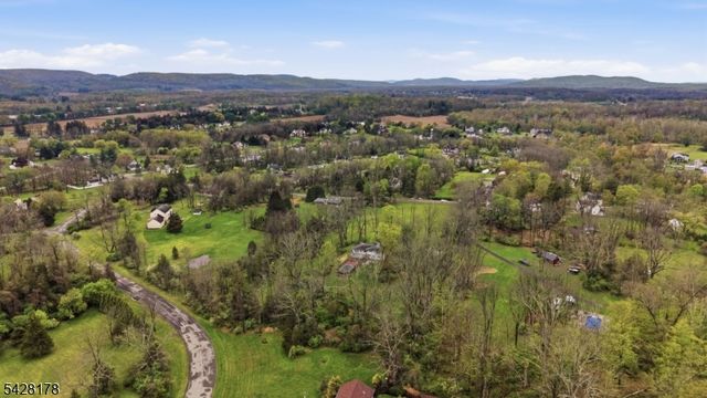 86 Kennedy Rd, Green Twp., NJ 07821