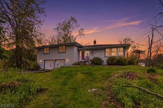 86 Kennedy Rd, Green Twp., NJ 07821