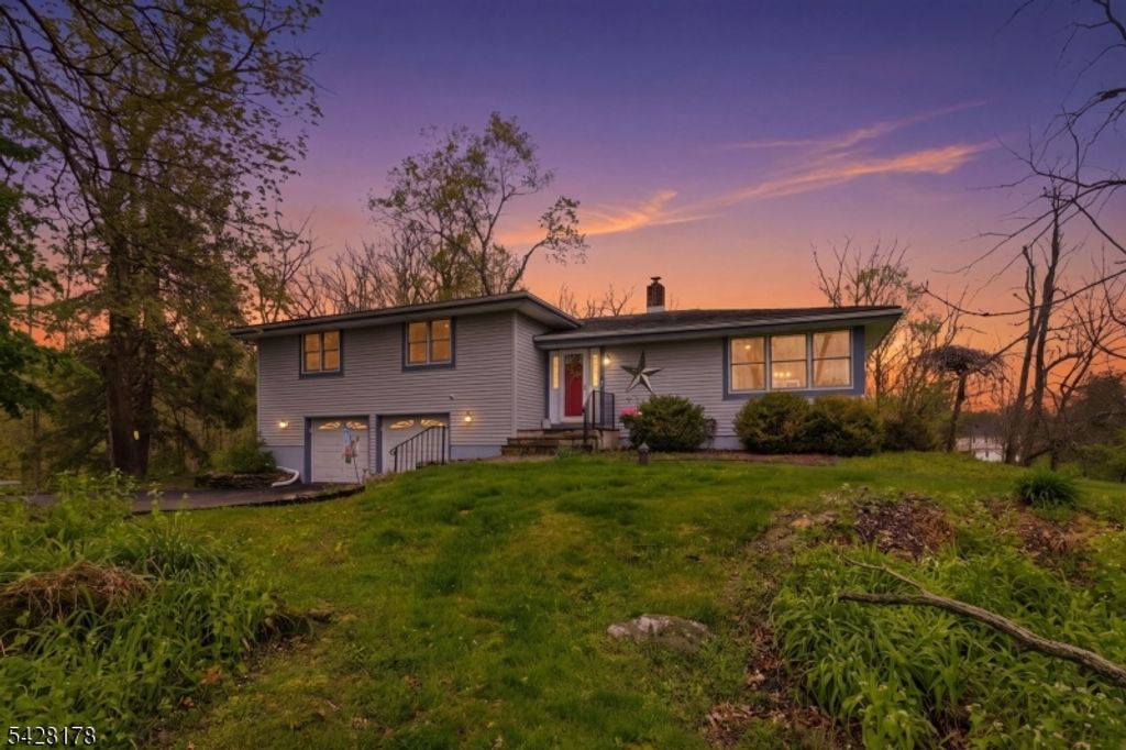 86 Kennedy Rd, Green Twp., NJ 07821