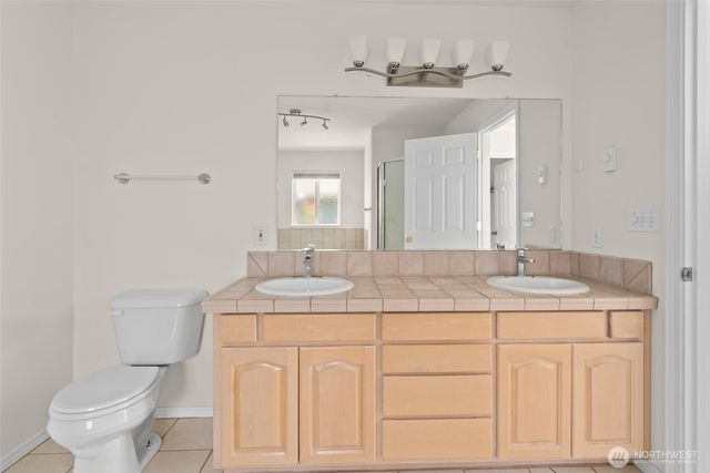 2241 Mariner Beach Drive, Oak Harbor, WA 98277