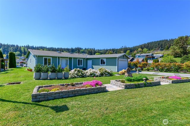 2241 Mariner Beach Drive, Oak Harbor, WA 98277