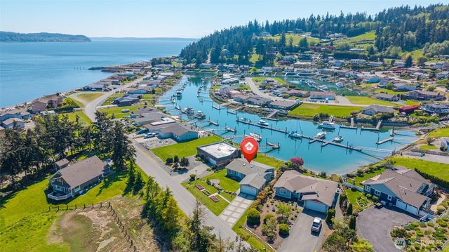 2241 Mariner Beach Drive, Oak Harbor, WA 98277