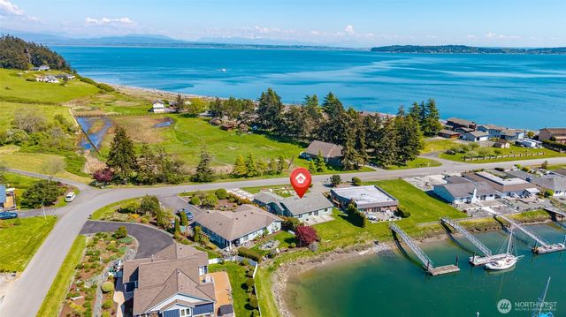 2241 Mariner Beach Drive, Oak Harbor, WA 98277