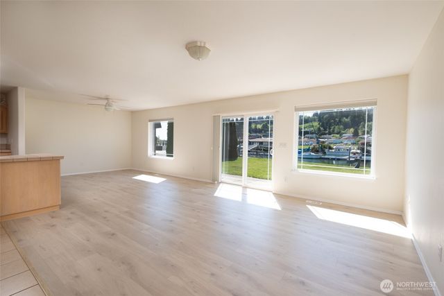 2241 Mariner Beach Drive, Oak Harbor, WA 98277