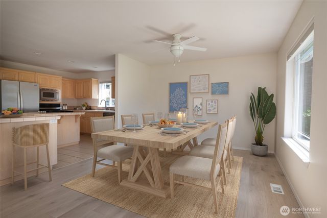 2241 Mariner Beach Drive, Oak Harbor, WA 98277