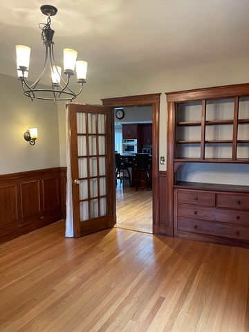 19 Brae Burn Road, Milton, MA 02186