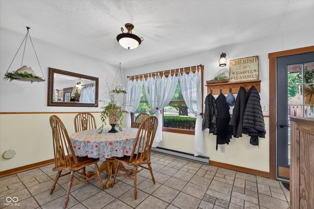 28 Homestead Drive, Sheridan, IN 46069