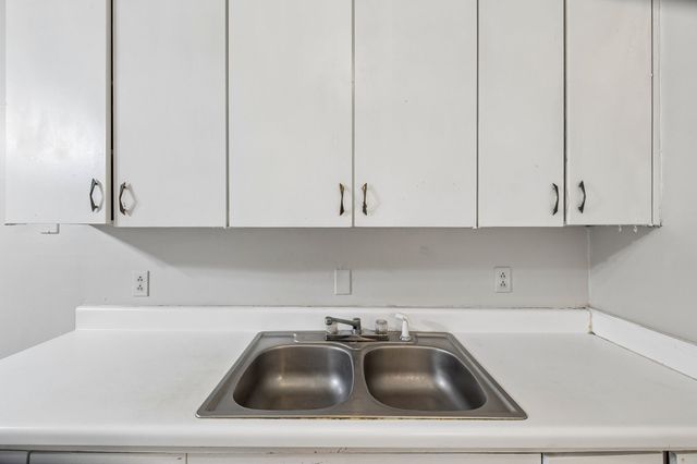 550 Harding Pl Apt F120, Nashville, TN 37211