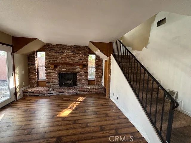 93 Dobkin Place, Simi Valley, CA 93065