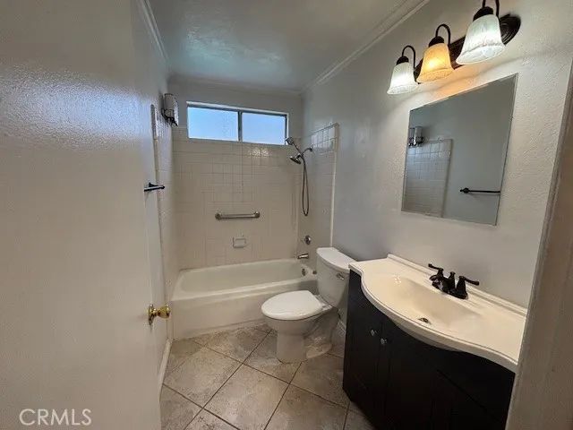 93 Dobkin Place, Simi Valley, CA 93065