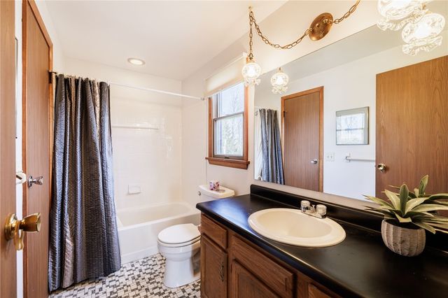 74 Gnage Lane, Greece, NY 14612