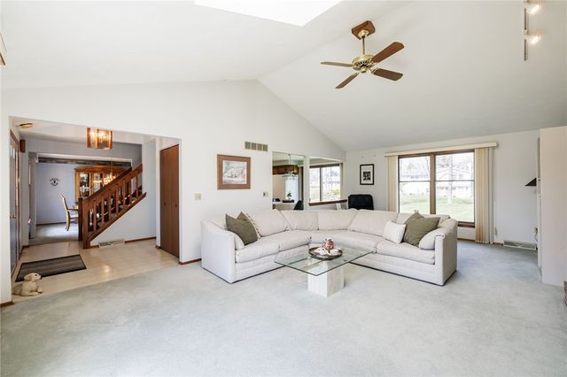 74 Gnage Lane, Greece, NY 14612