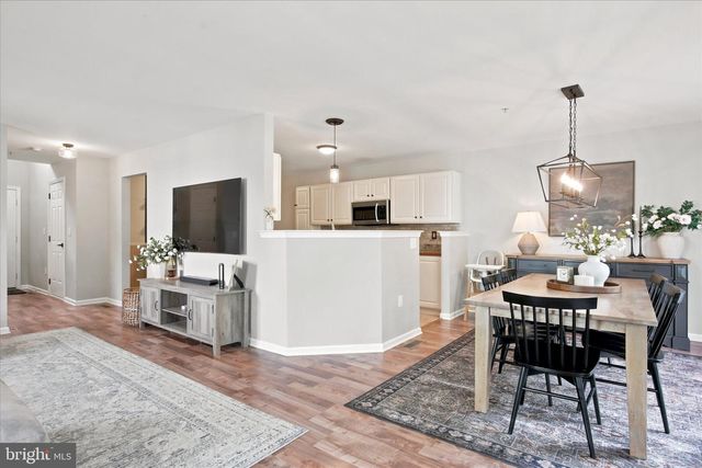 264 HAMPSHIRE DR, Sellersville, PA 18960