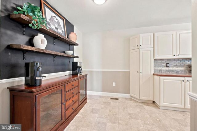 264 HAMPSHIRE DR, Sellersville, PA 18960