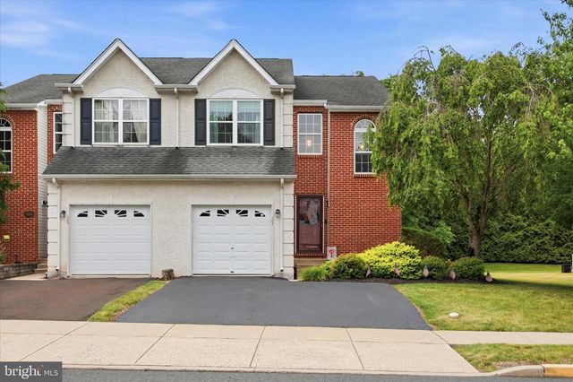 264 HAMPSHIRE DR, Sellersville, PA 18960
