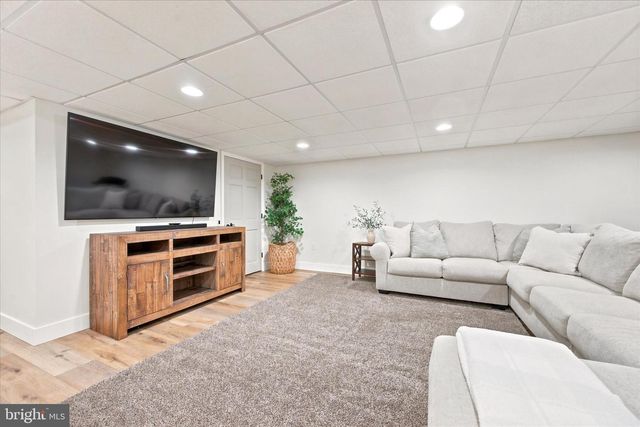 264 HAMPSHIRE DR, Sellersville, PA 18960