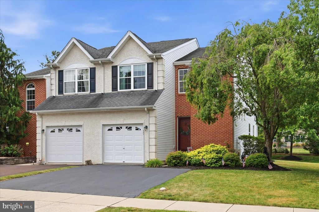 264 HAMPSHIRE DR, Sellersville, PA 18960