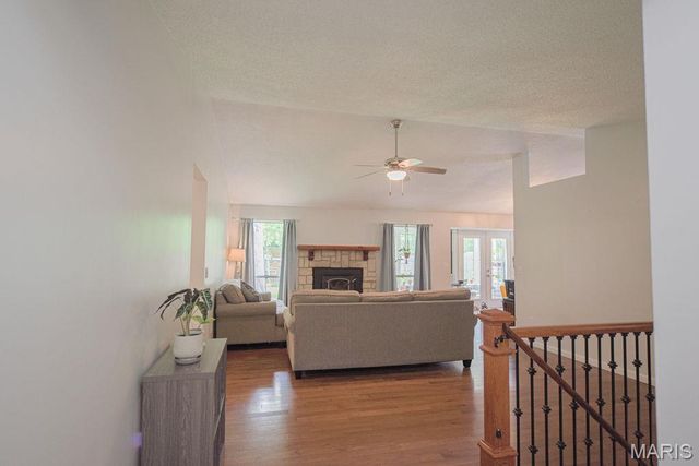 6124 Barrington Oaks Drive, Cedar Hill, MO 63016