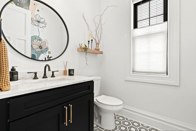 1886 Henrietta Street, Birmingham, MI 48009