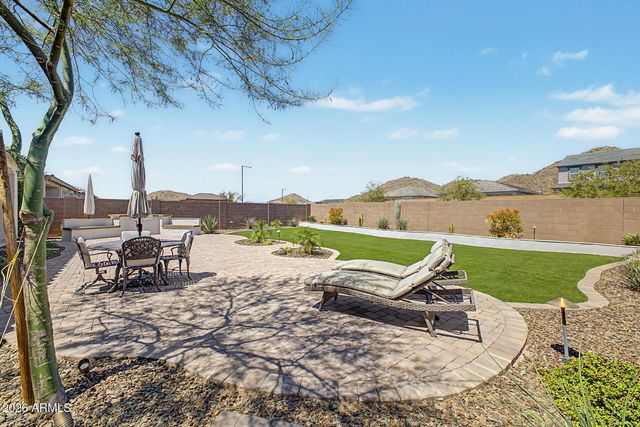 7048 W QUAIL TRACK Drive, Peoria, AZ 85383