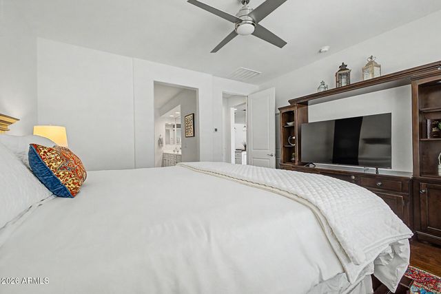 7048 W QUAIL TRACK Drive, Peoria, AZ 85383