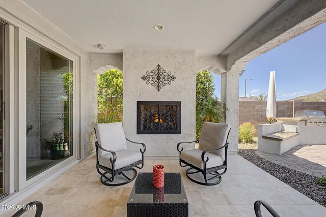 7048 W QUAIL TRACK Drive, Peoria, AZ 85383