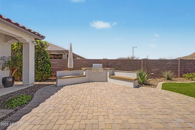 7048 W QUAIL TRACK Drive, Peoria, AZ 85383